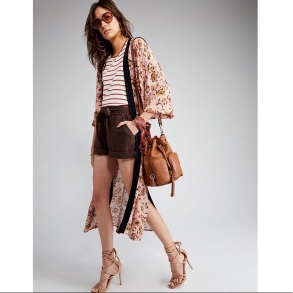 NWT SANCTUARY Calico Floral-Print Belted Kimono - Picture 3 of 10